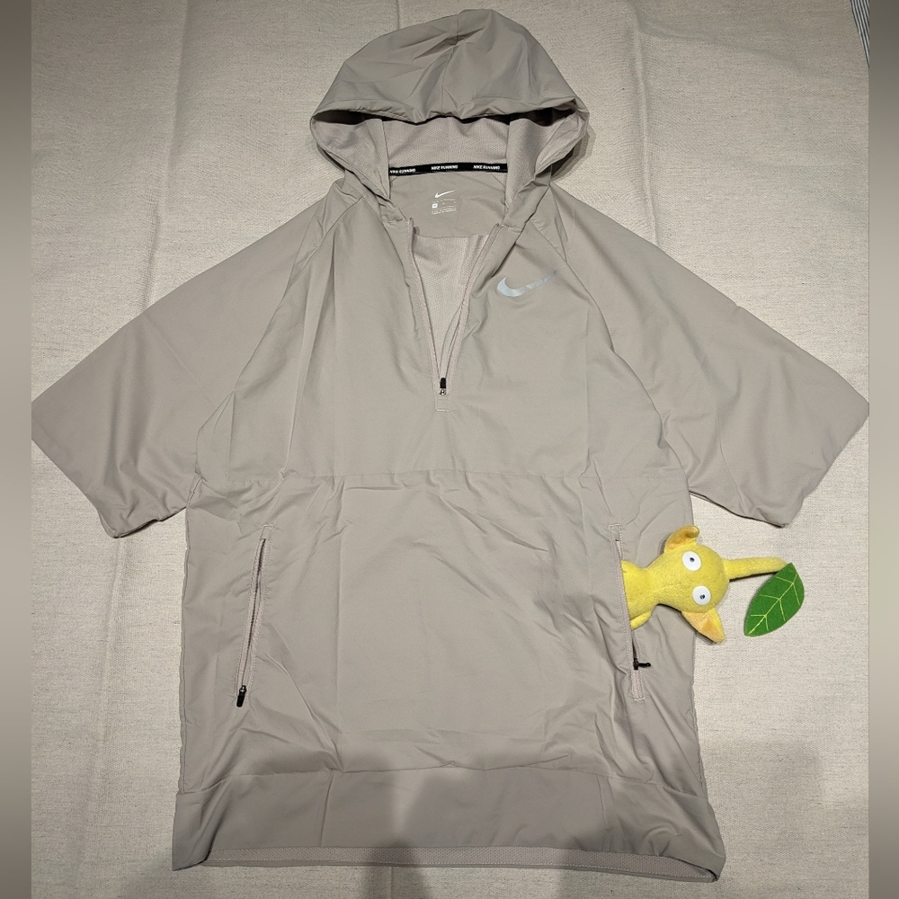 2 for $50! Nike running short sleeve hoodie mens M